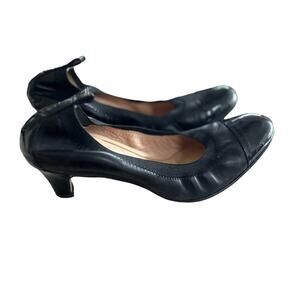 Anyi Lu Black Leather Stretchy Round Toe Slip On Heel
